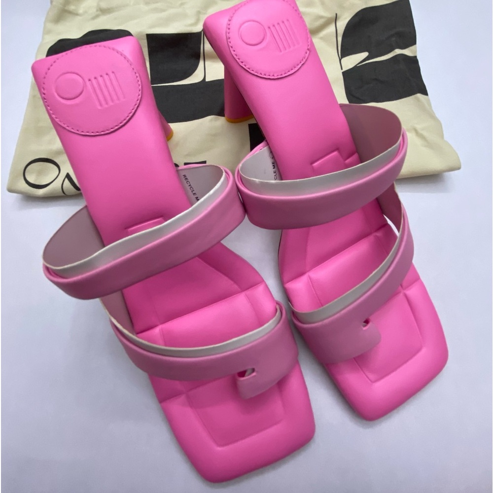 NWT Oncept Prism Pink Monaco Sandal size 9